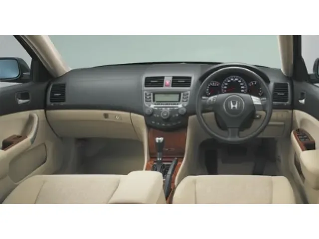 ホンダ アコード 2002年10月モデル