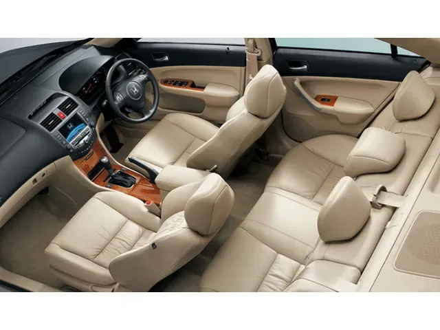 ホンダ アコード 2002年10月モデル