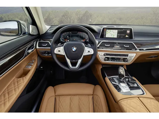 BMW 7シリーズ 2015年10月モデル