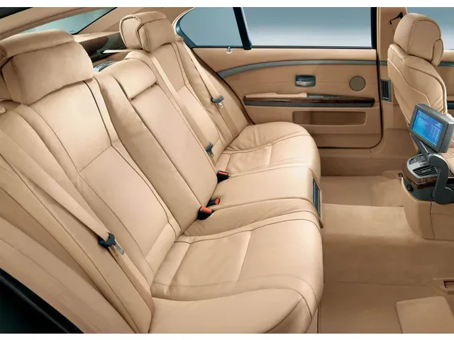 BMW 7シリーズ 2001年10月モデル