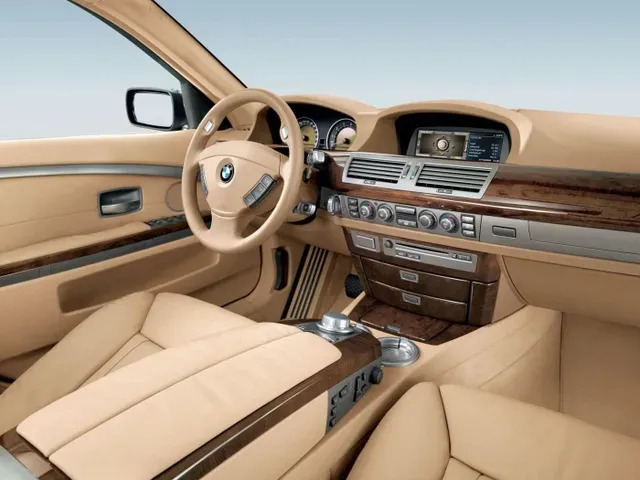 BMW 7シリーズ 2001年10月モデル