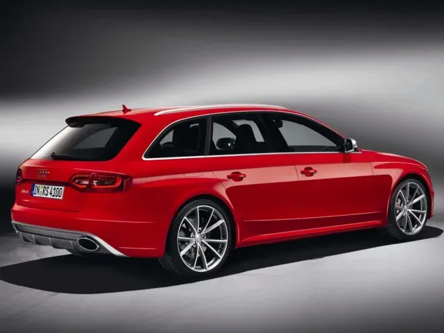 アウディ RS4アバント 2013年4月モデル