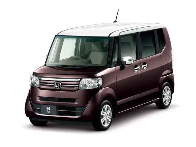 ホンダ N-BOX 2011年12月モデル