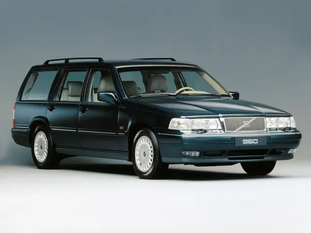 940エステート（ボルボ）1990年10月〜1997年12月販売終了モデルの新車