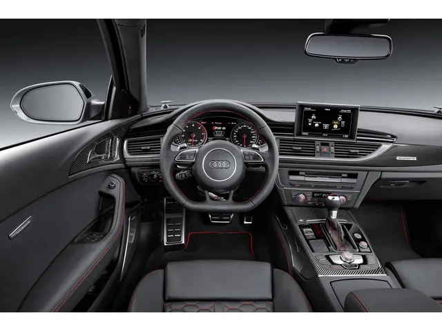 アウディ RS6アバント 2013年10月モデル