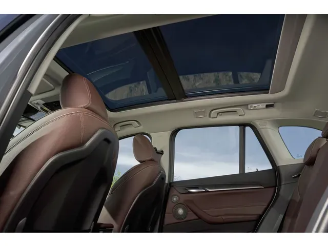 BMW X1 2015年10月モデル