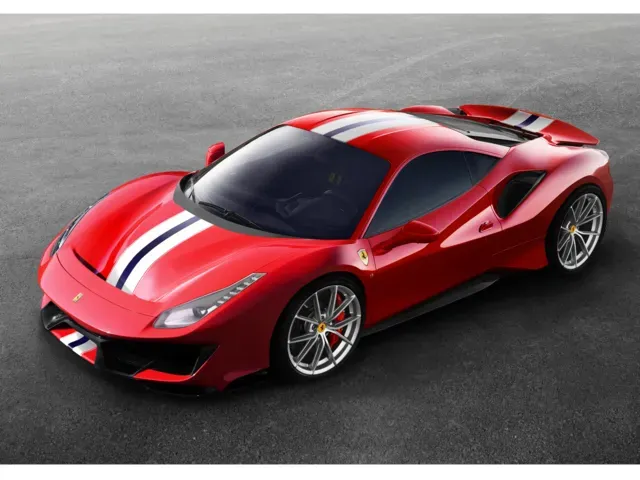 488ピスタ（フェラーリ）の歴代モデル・グレード別カタログ | 中古車