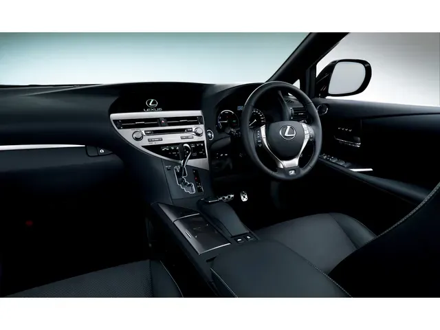 RX（レクサス）2009年1月〜2015年9月販売終了モデルの新車カタログ