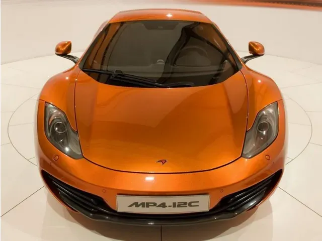 MP4-12C（マクラーレン）の歴代モデル・グレード別カタログ | 中古車