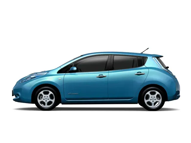 【未開封】日産モデルカーコレクション リーフLEAF ZE0 クロム色 リーフ（日産）2010年12月〜2017年9月販売終了モデルの新車