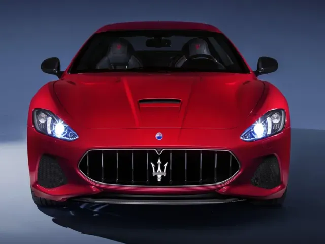 グラントゥーリズモ（マセラティ）2007年10月〜2020年8月販売終了