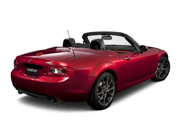 EBBRO マツダ ロードスター　2005 NC レッド 平成スポーツカー図鑑＜その38＞マツダ・ロードスター（平成17年