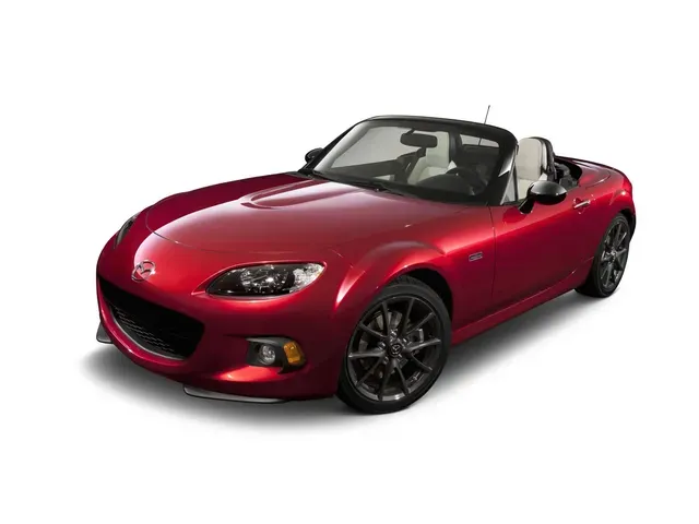 EBBRO マツダ ロードスター　2005 NC レッド ロードスター（マツダ）2005年8月〜2015年3月販売終了モデルの