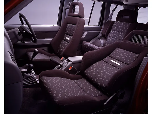 テラノ（日産）1986年8月〜1995年8月販売終了モデルの新車カタログ