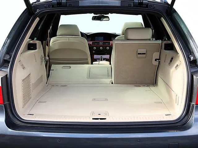 BMWアルピナ B5ツーリング 2005年3月モデル
