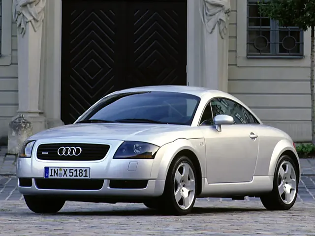 アウディ TTクーペ 2004年8月モデル 1.8T