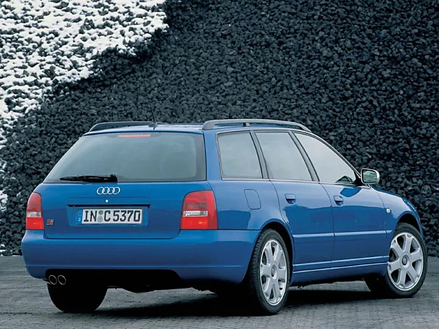 アウディ S4アバント 1999年10月モデル
