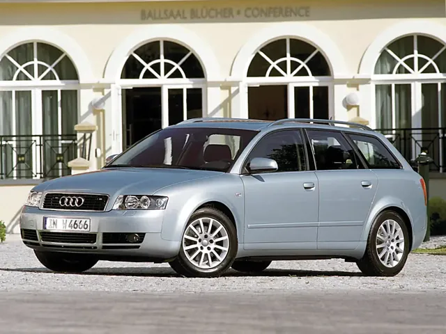アウディ A4アバント 2004年2月モデル 3.0 クワトロ Sライン 4WD