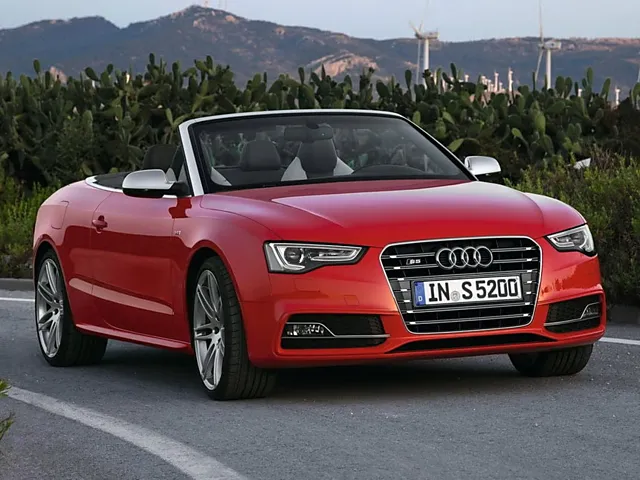 アウディ S5カブリオレ 2010年9月モデル 3.0 4WD
