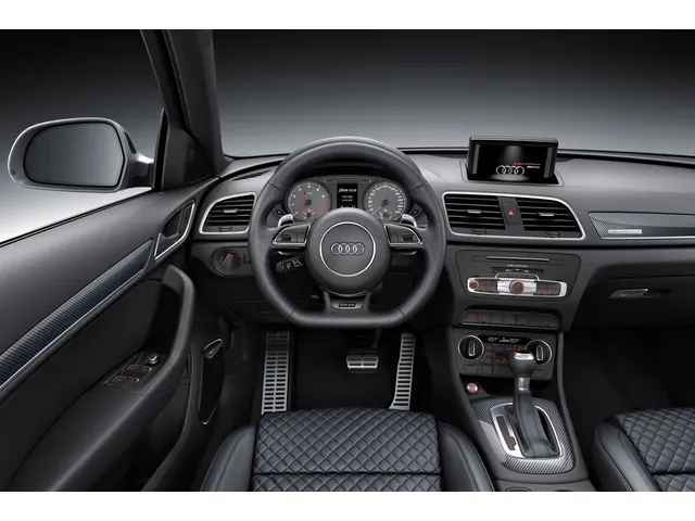 アウディ RS Q3 2014年3月モデル