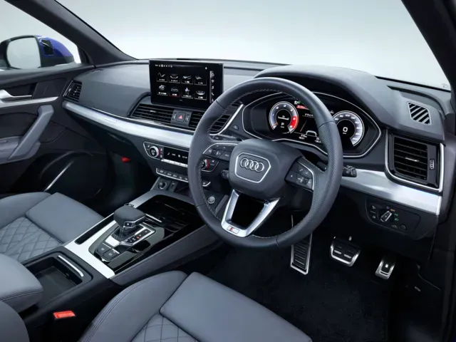 アウディ SQ5スポーツバック 2021年8月モデル