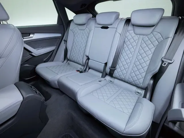 アウディ SQ5スポーツバック 2021年8月モデル