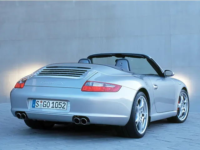 ポルシェ 911カブリオレ 2005年2月モデル