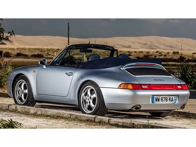 911カブリオレ（ポルシェ）1994年1月〜1998年3月販売終了モデルの新車