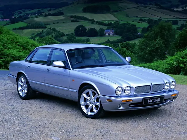 ★1993/11・ジャガー ＸＪシリーズ 日本語カタログ・40頁★ XJ（ジャガー）1994年10月〜2003年4月販売終了モデルの新車カタログ