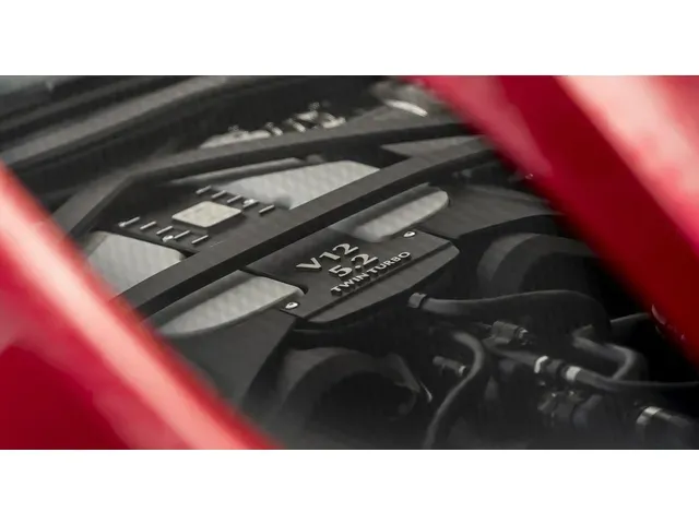DBSスーパーレッジェーラ（アストンマーティン）の新車カタログ