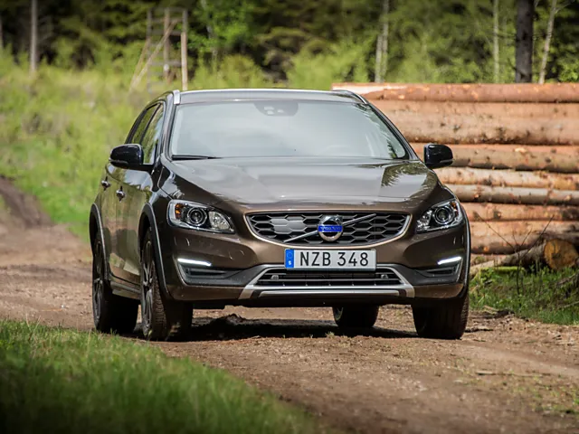 ボルボ V60クロスカントリー 2015年10月モデル