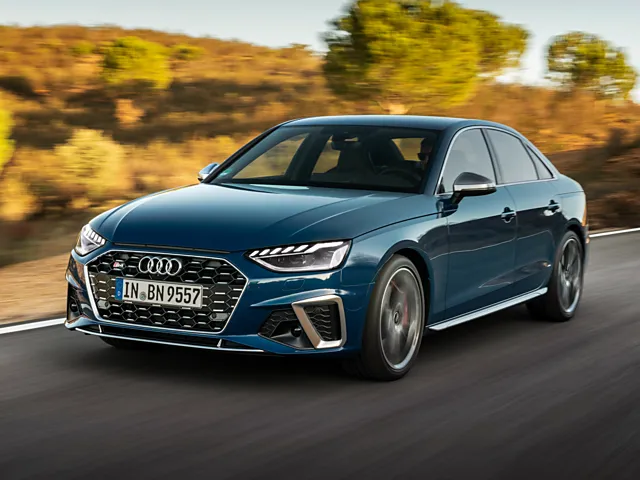 アウディ S4