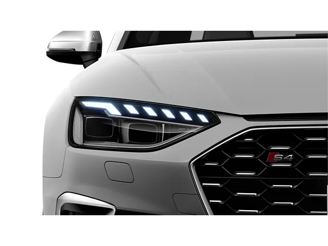 アウディ S4