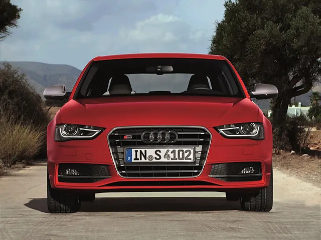アウディ S4 2009年5月モデル
