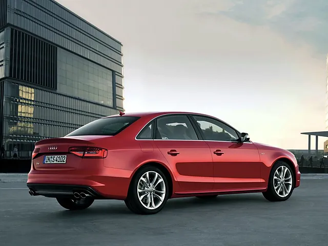 アウディ S4 2009年5月モデル