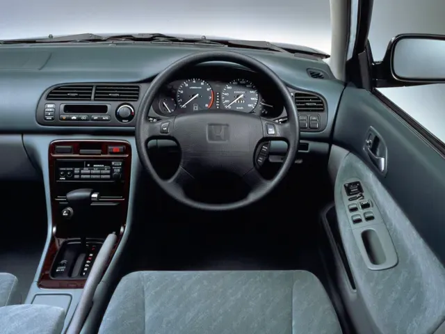 ホンダ アコード 1993年5月モデル