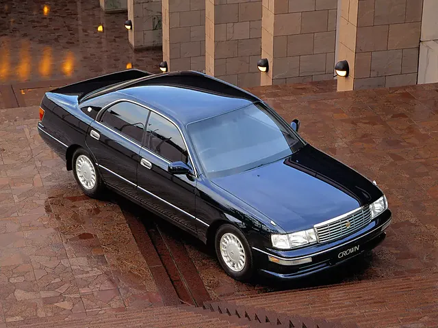 クラウン（トヨタ）1991年10月〜1995年7月販売終了モデルの新車