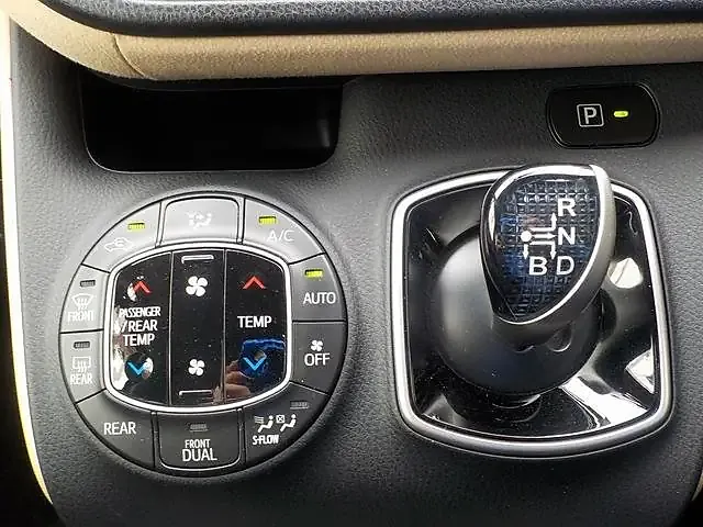 ノア（トヨタ）2014年1月〜2021年11月販売終了モデルの新車