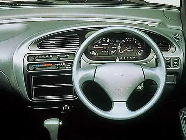 ムーヴ（ダイハツ）1995年8月〜1998年9月販売終了モデルの新車