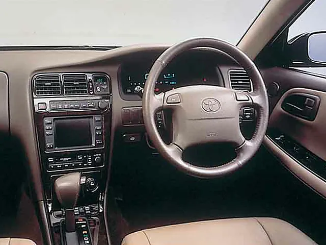 トヨタ マークII 1992年10月モデル