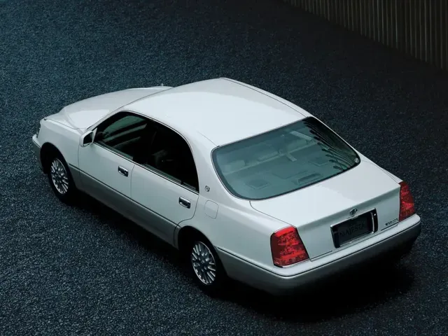 トヨタ クラウンマジェスタ 1999年9月モデル