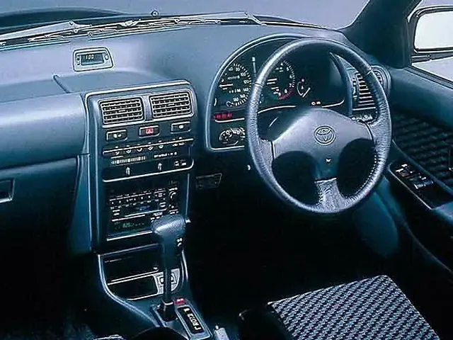 トヨタ スターレット 1989年12月モデル