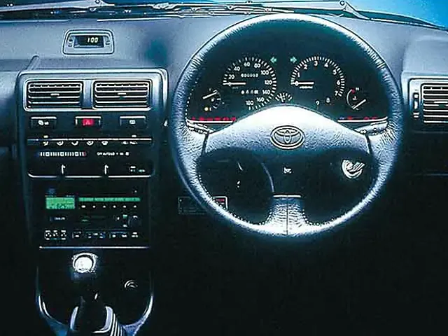 トヨタ スターレット 1989年12月モデル