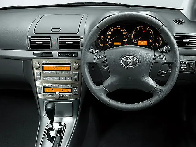 トヨタ アベンシスワゴン 2003年10月モデル