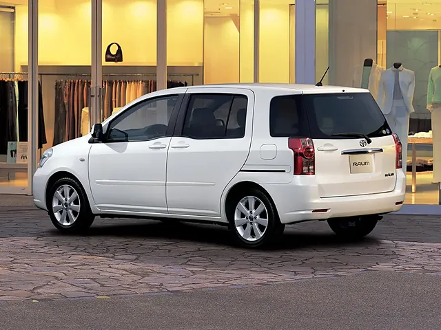 ラウム（トヨタ）2003年5月〜2011年10月販売終了モデルの新車カタログ