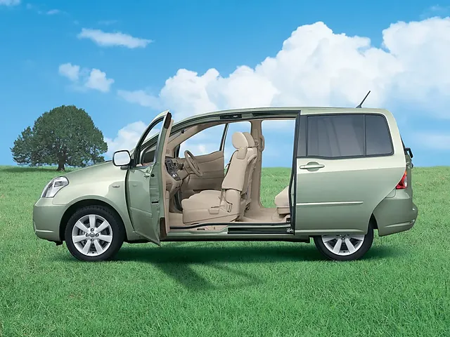 ラウム（トヨタ）2003年5月〜2011年10月販売終了モデルの新車カタログ