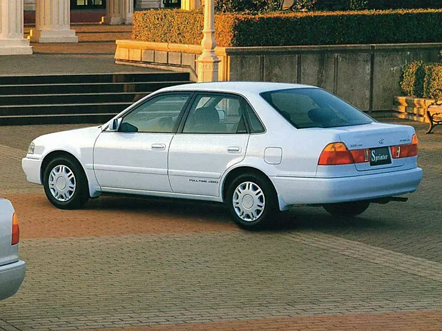 スプリンター（トヨタ）1995年5月〜2000年7月販売終了モデルの新車