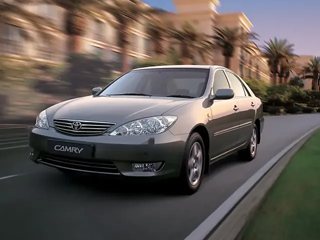 トヨタカムリ 30 40 50 55 70 2001-2019 フロアマット おしゃれ インテリア 高級 革 防水 カムリ（トヨタ）2001年9月～2005年12月生産モデルのカタログ｜中古車