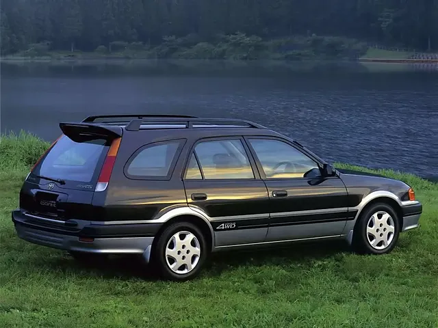 スプリンターカリブ（トヨタ）1995年8月〜2002年8月販売終了モデルの