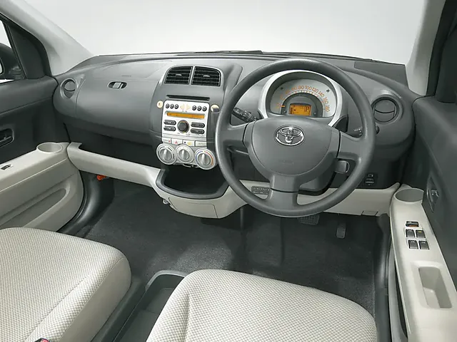 トヨタ パッソ 2004年6月モデル